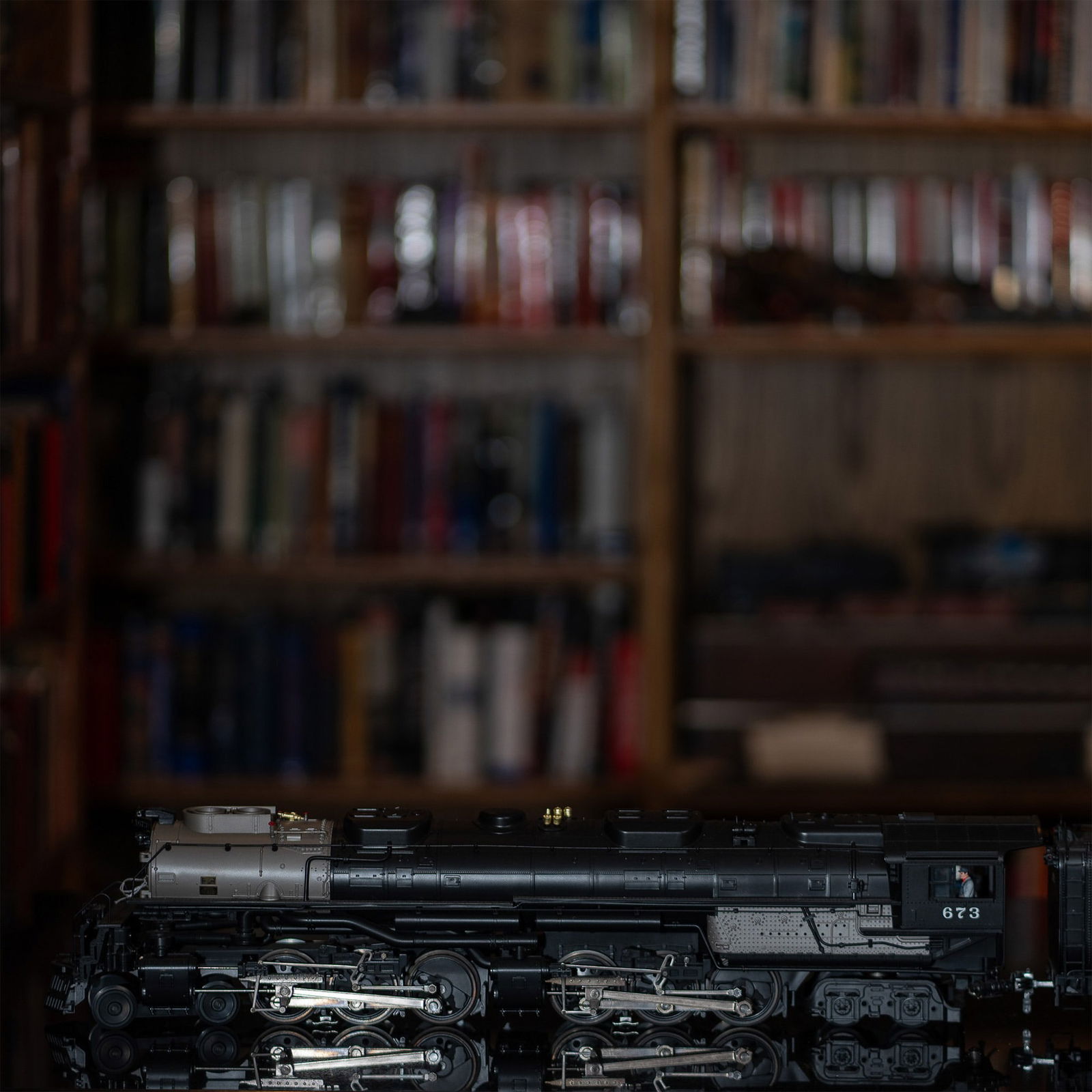 MTH RailKing One-Gauge Clinchfield Challenger Steam Engine (1 of 10)