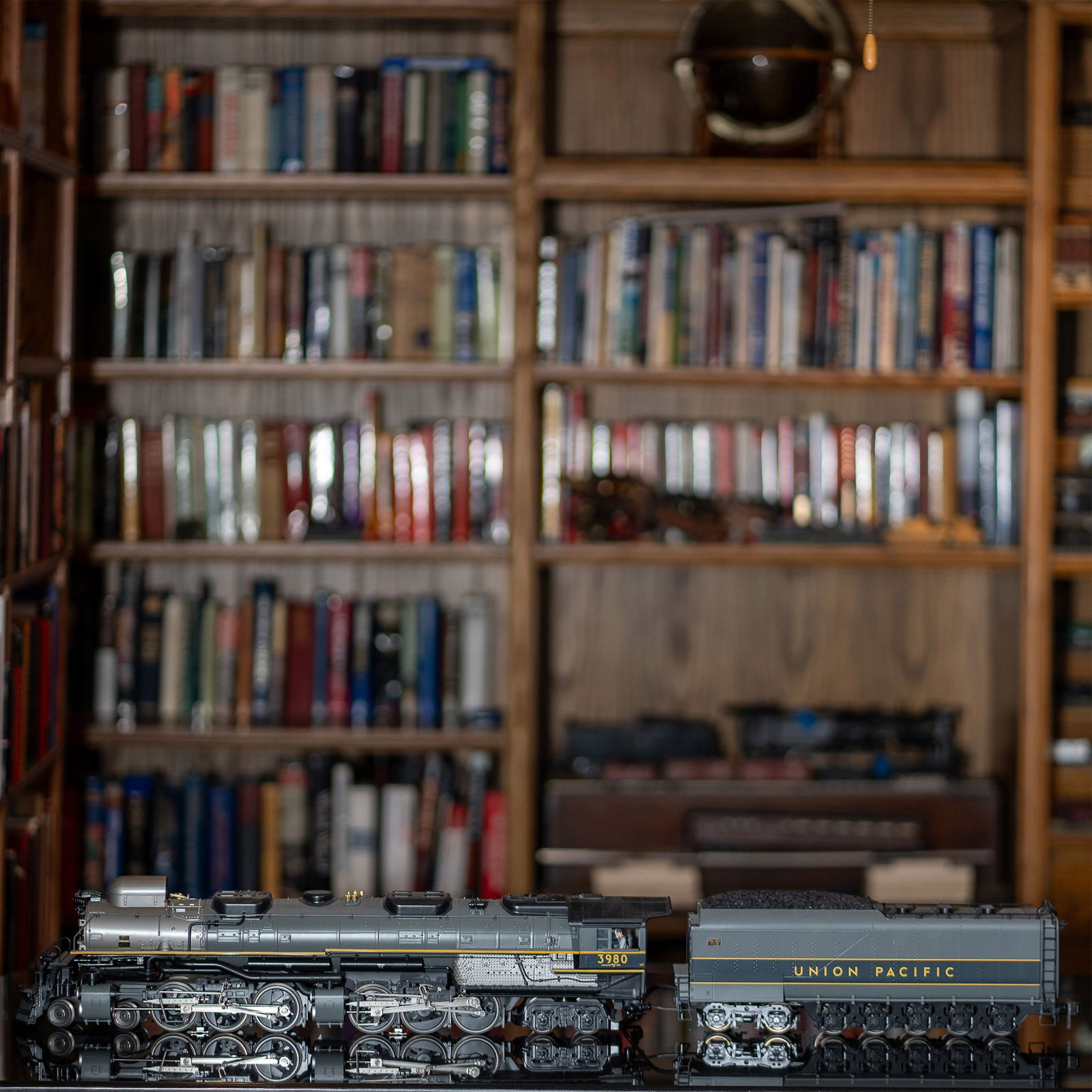 MTH RailKing One-Gauge Union Pacific Challenger Steam Engine (1 of 10)