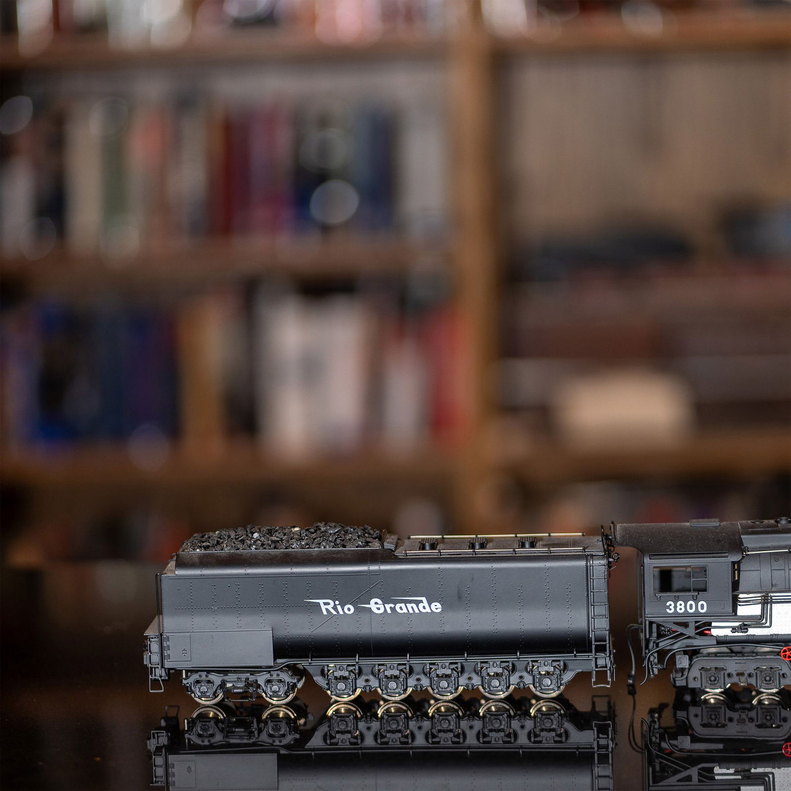 3rd Rail Division O Scale Rio Grande Challenger Locomotive (1 of 10)