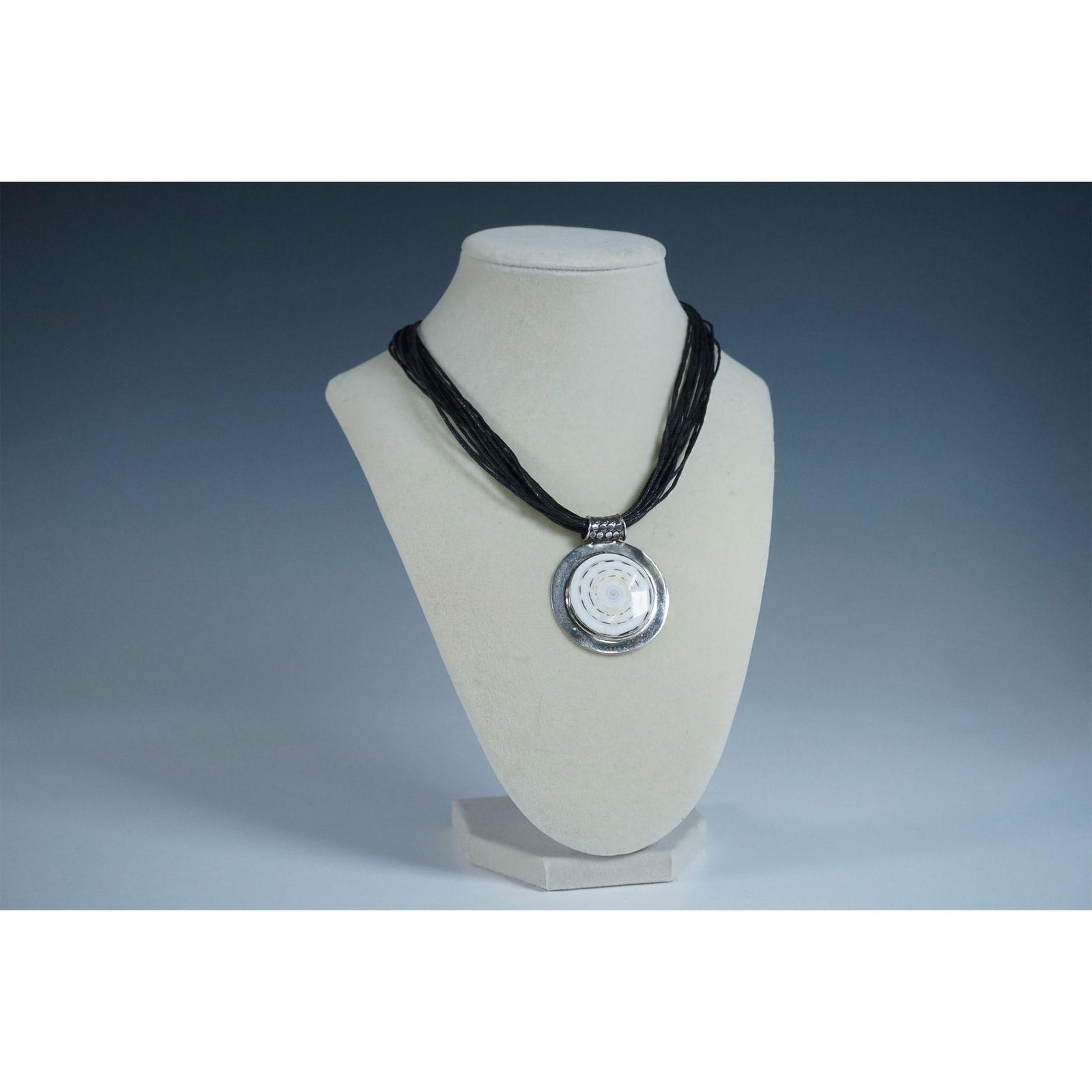 Spiral Shell Pendant Necklace (1 of 3)