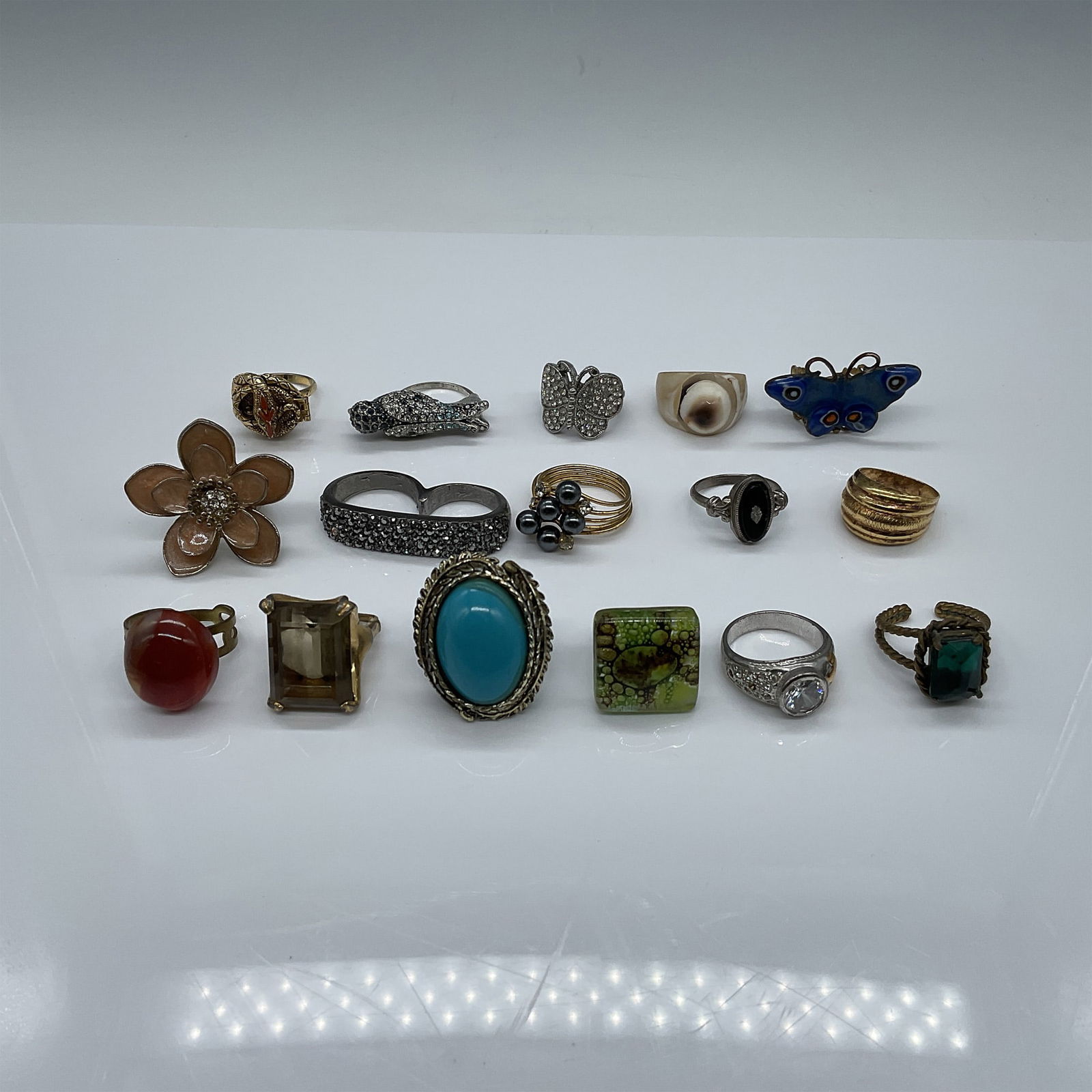 16pc Vintage and Modern Rings Assortment (1 of 4)
