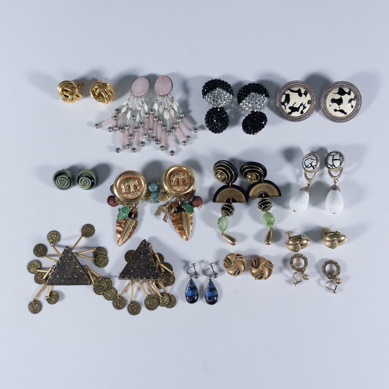 26pc or 13 Pairs of Vintage Costume Clip on Earrings (1 of 7)