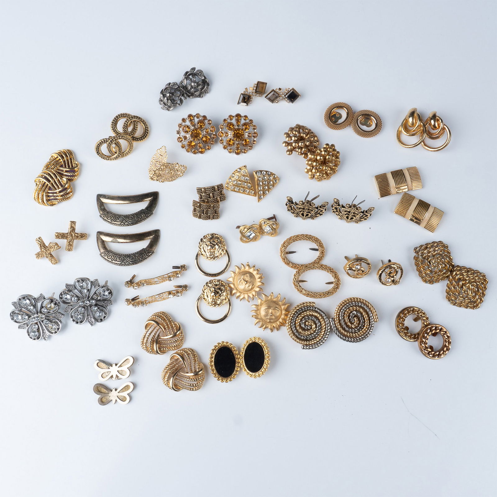 Vintage Shoe Clip Collection, 28 Pairs, Assorted Designs (1 of 13)