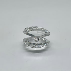 Swarovski Crystal Clam with Pearl Figurine