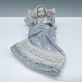 Lladro Porcelain Figurine Christening 1005618