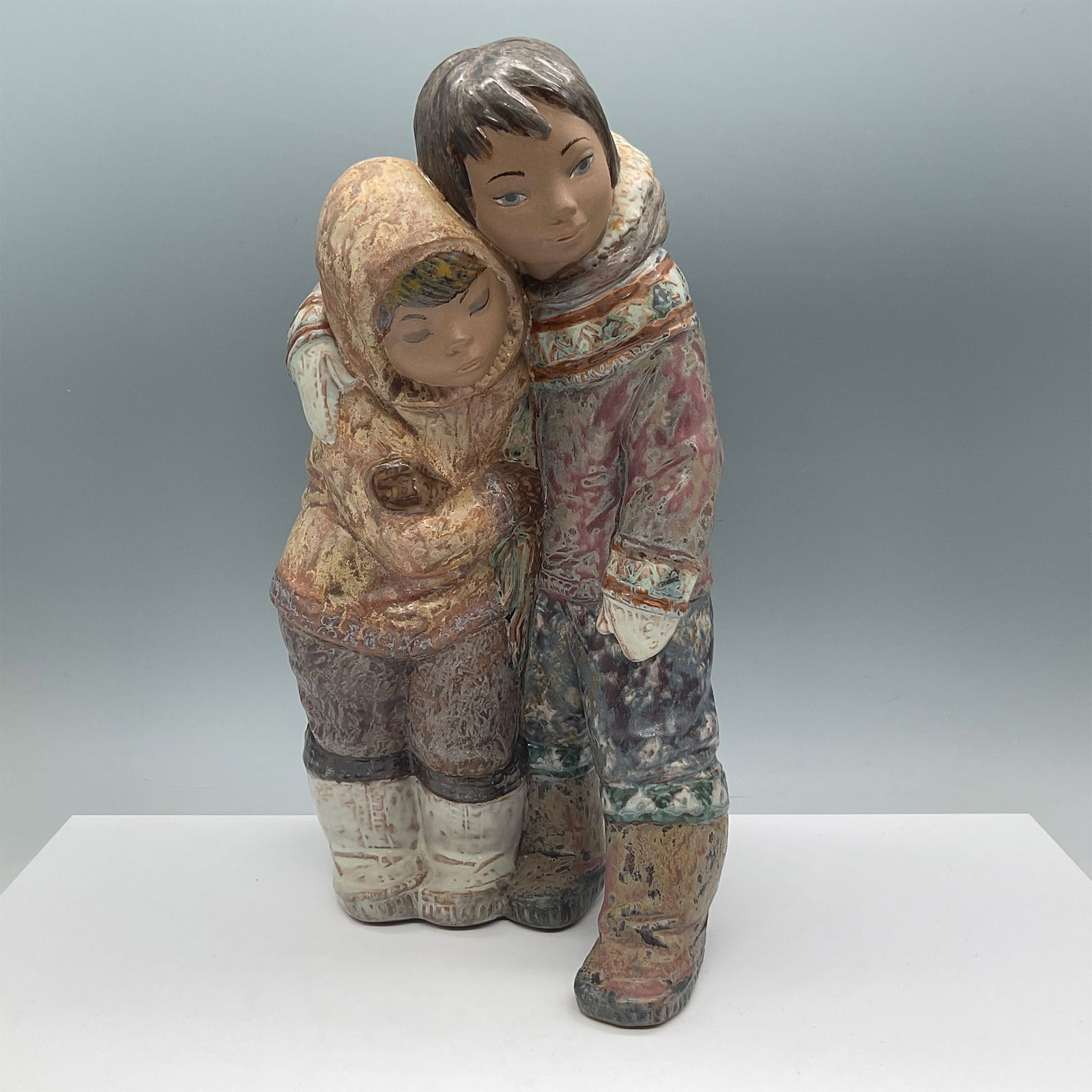Lladro Figurine, Eskimo Boy and Girl 01012038 (1 of 3)