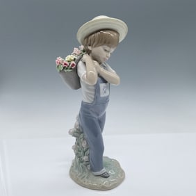 Lladro Figurine, Flower Harvest 1001286