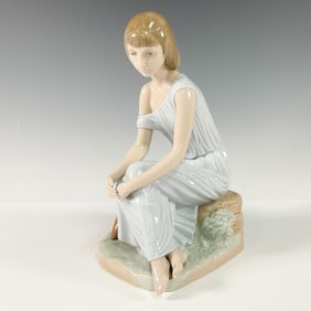 Nao by Lladro Porcelain Girl With Vase Figurine