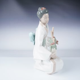 Nao by Lladro Figurine, Kneeling Geisha 1276