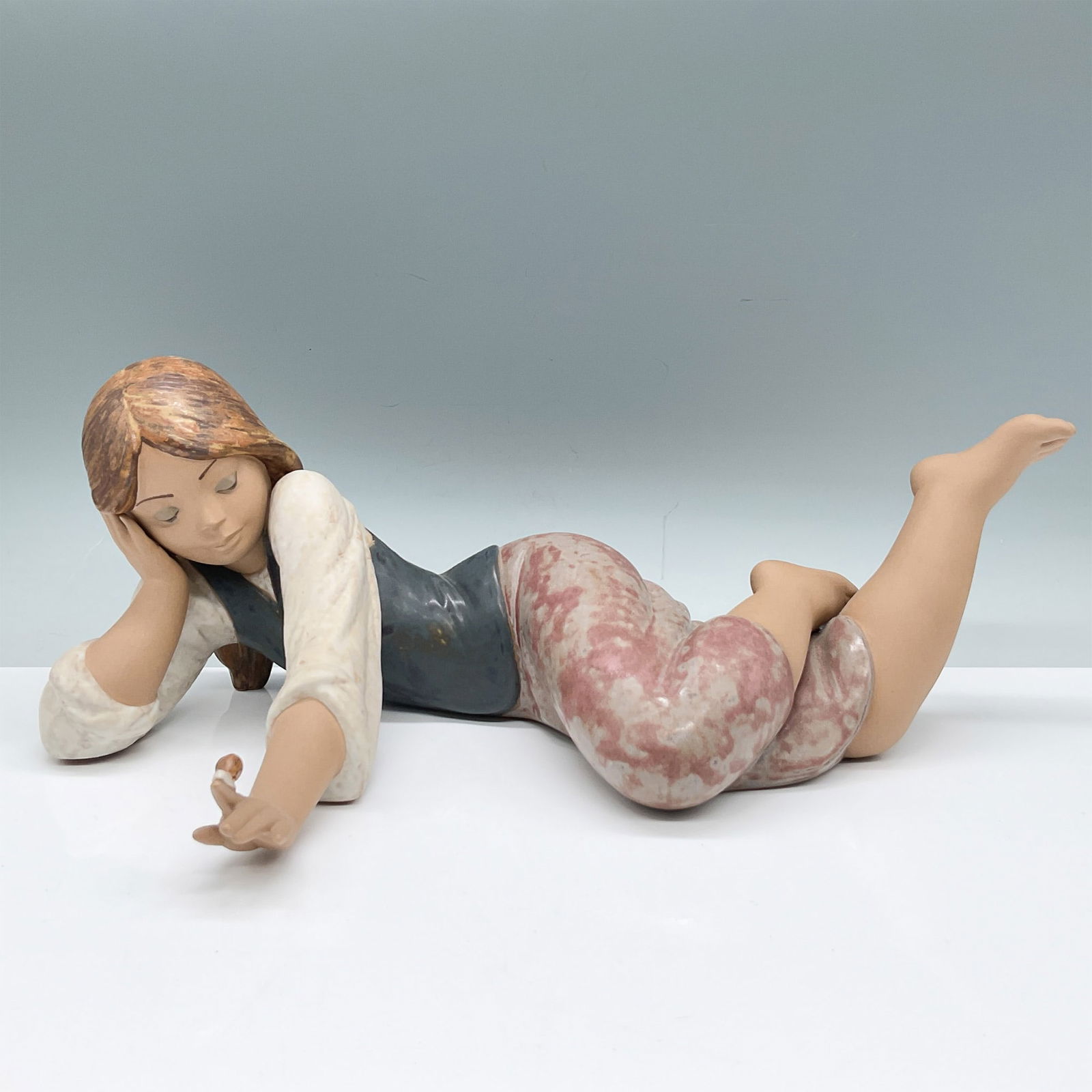 Lladro Porcelain Figurine 1012125, Lost in Thought (1 of 3)