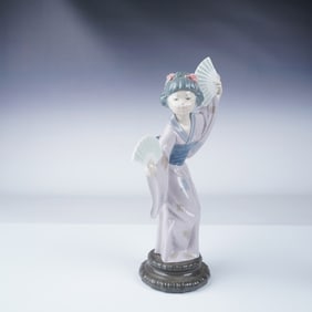 Lladro Porcelain Figurine, Madame Butterfly 1004991