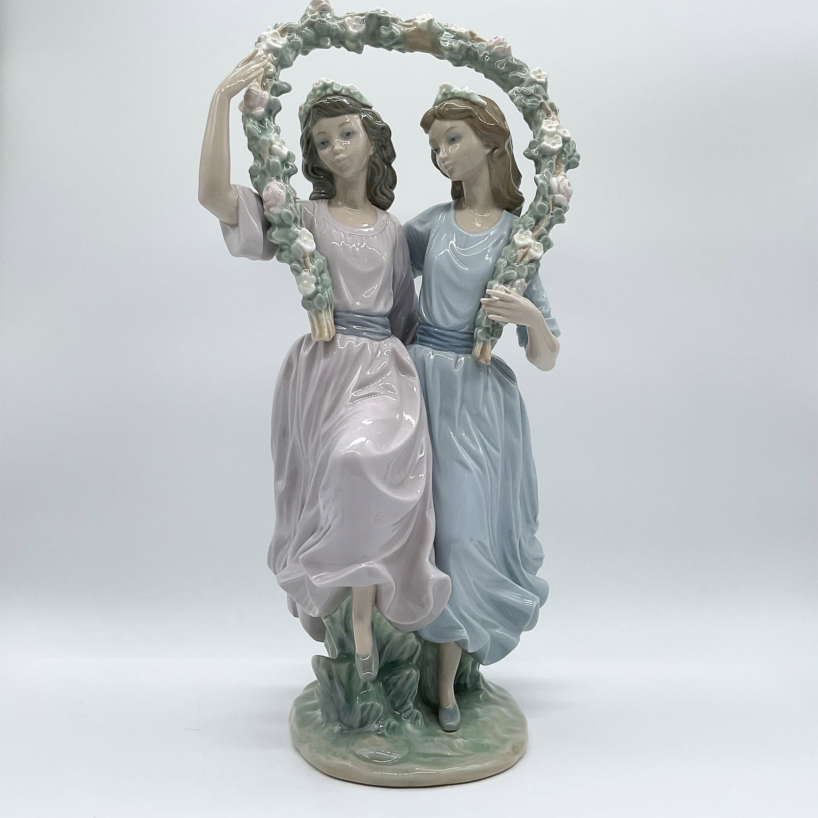 Lladro Porcelain Figurine, Spring Dance 1005069 (1 of 3)
