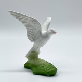 Boehm Porcelain Figurine, Dove of Peace