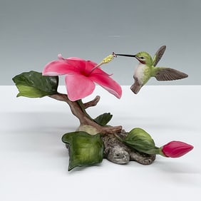 Boehm Calliope Hummingbird with Hibiscus Figurine