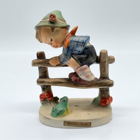 Goebel Hummel Figurine, Retreat to Safety