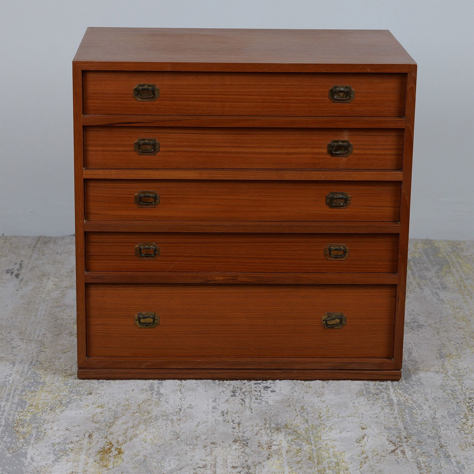 Five Chambers Wooden Chest Drawer (1 of 4)