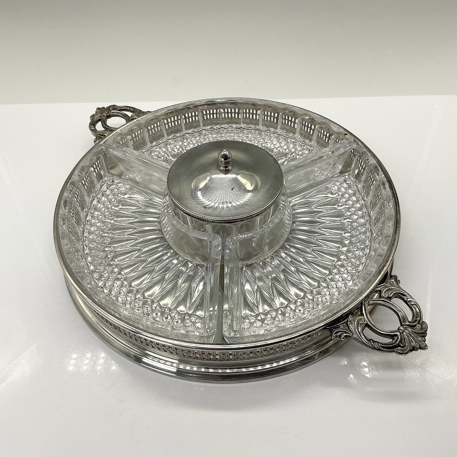 Silverplate Relish Tray w/3 Sections and Lidded Sauce Dish (1 of 7)