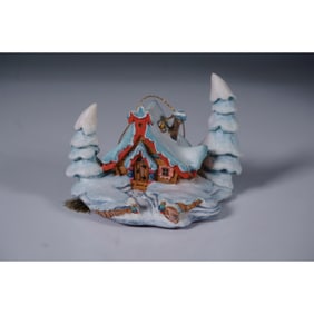 Disney Classics Collection 1996 Nestled in the Snow Ornament