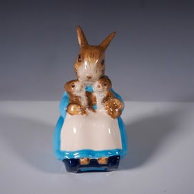 Royal Albert Figurine, Mrs. Rabbit and Bunnies P2543