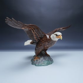John Beswick Bald Eagle Gloss Ceramic Figurine No. 1018