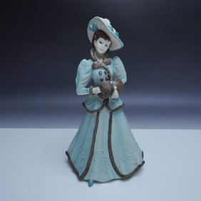 Coalport Elizabeth A Walk in Winter Figurine