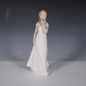 Lladro, A Special Occasion, Porcelain Figurine, #8213, 2006