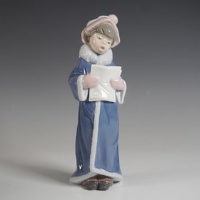 Lladro Porcelain Figurine, The Christmas Caroler 1006533