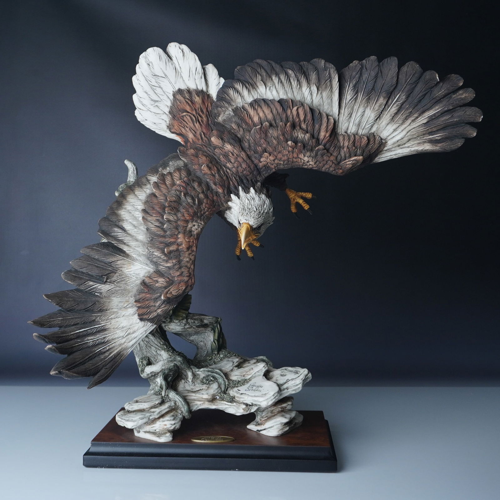 Giuseppe Armani Florence Figurine, Eagle Figurine Sky Watch (1 of 8)