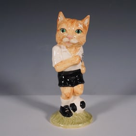 Beswick Footballing Felines Dribble Figurine