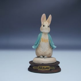Border Fine Arts Peter Rabbit CBP14 Standing Figurine