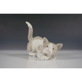 Attentive Cat 1005112 - Lladro Figurine