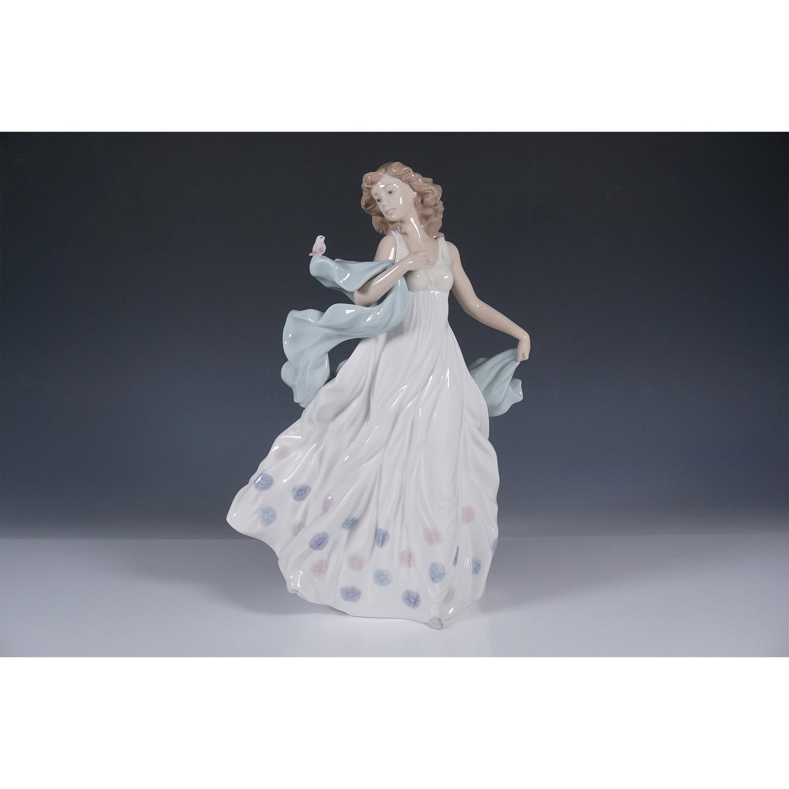 Summer Serenade 1006193 - Lladro Figurine (1 of 4)