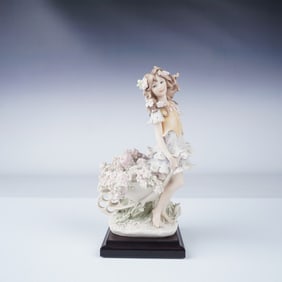 Florence Giuseppe Armani Figurine, Lilac Maiden