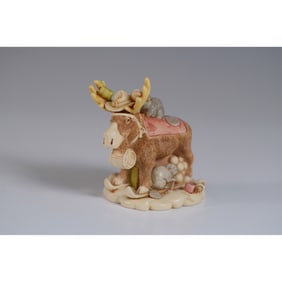 Harmony Kingdom Figurine Box, Beer Nuts