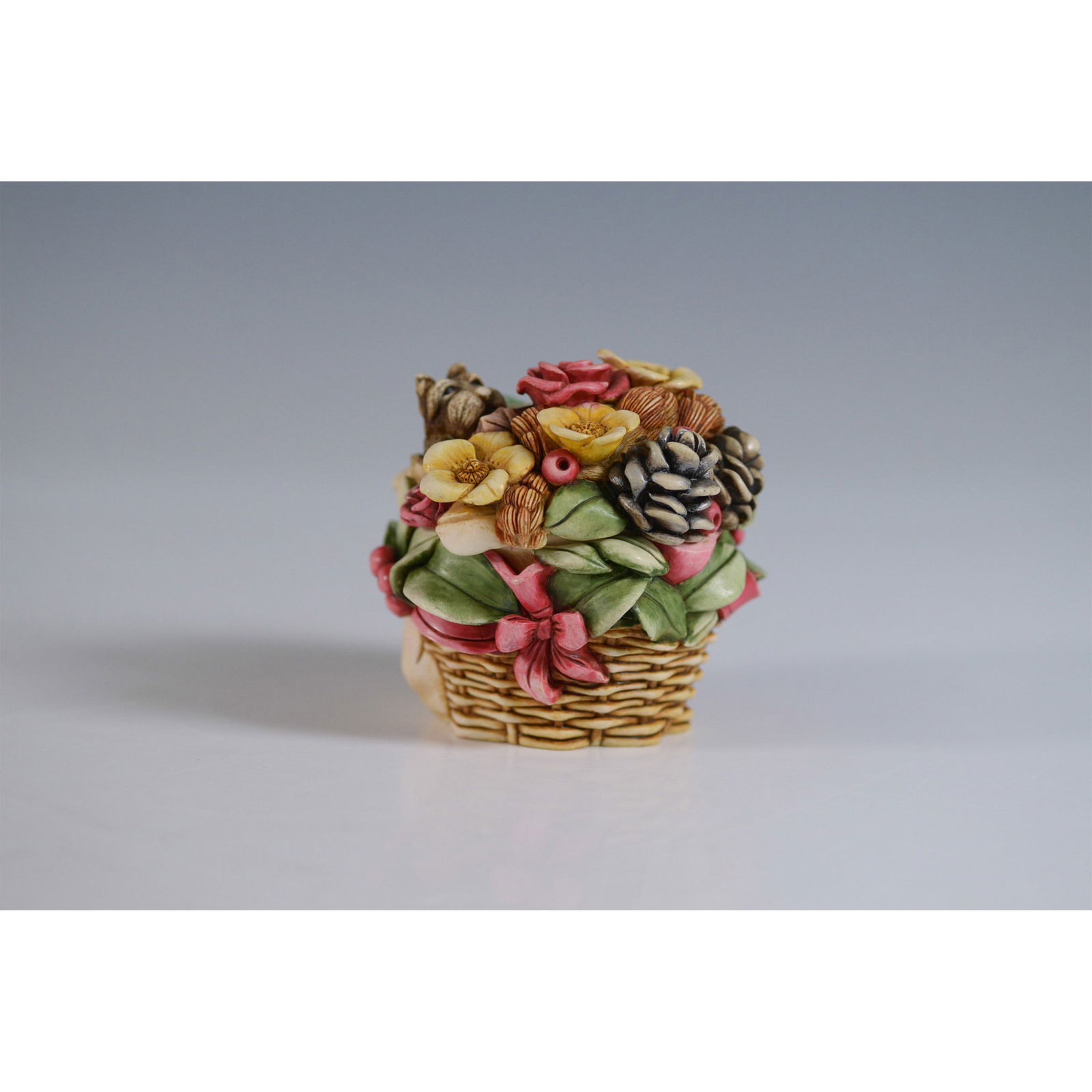 Lord Byron's Harmony Garden Winter Bouquet Figurine (1 of 5)