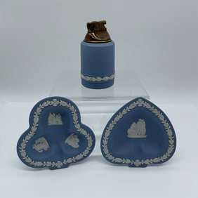 3pc Wedgwood Jasperware Set, Lighter and Ashtrays