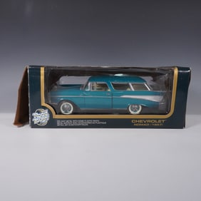 1:18 Road Tough 1957 Chevrolet Nomad Diecast Model