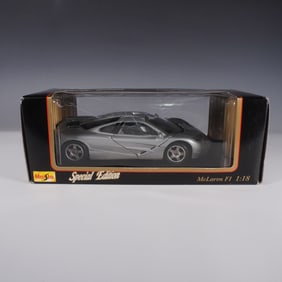 Maisto Special Edition McLaren F1 Diecast Model, 1:18 Scale
