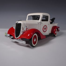 Solido Diecast 1936 Ford V8 Pickup Texaco 1:19 Scale