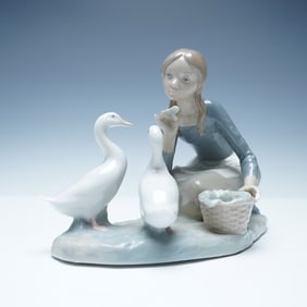 Lladro Porcelain Figurine, Feeding the Ducks 1004849