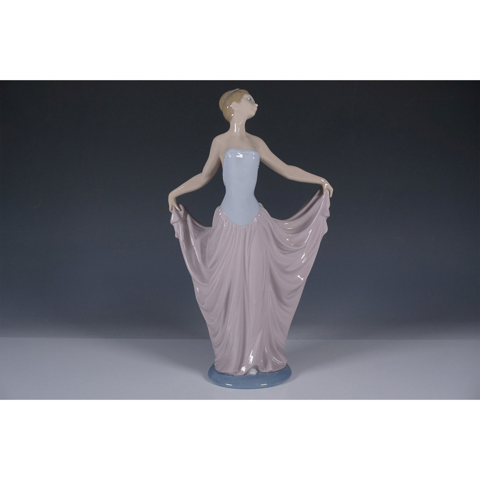 Dancer 1005050 - Lladro Figurine (1 of 3)