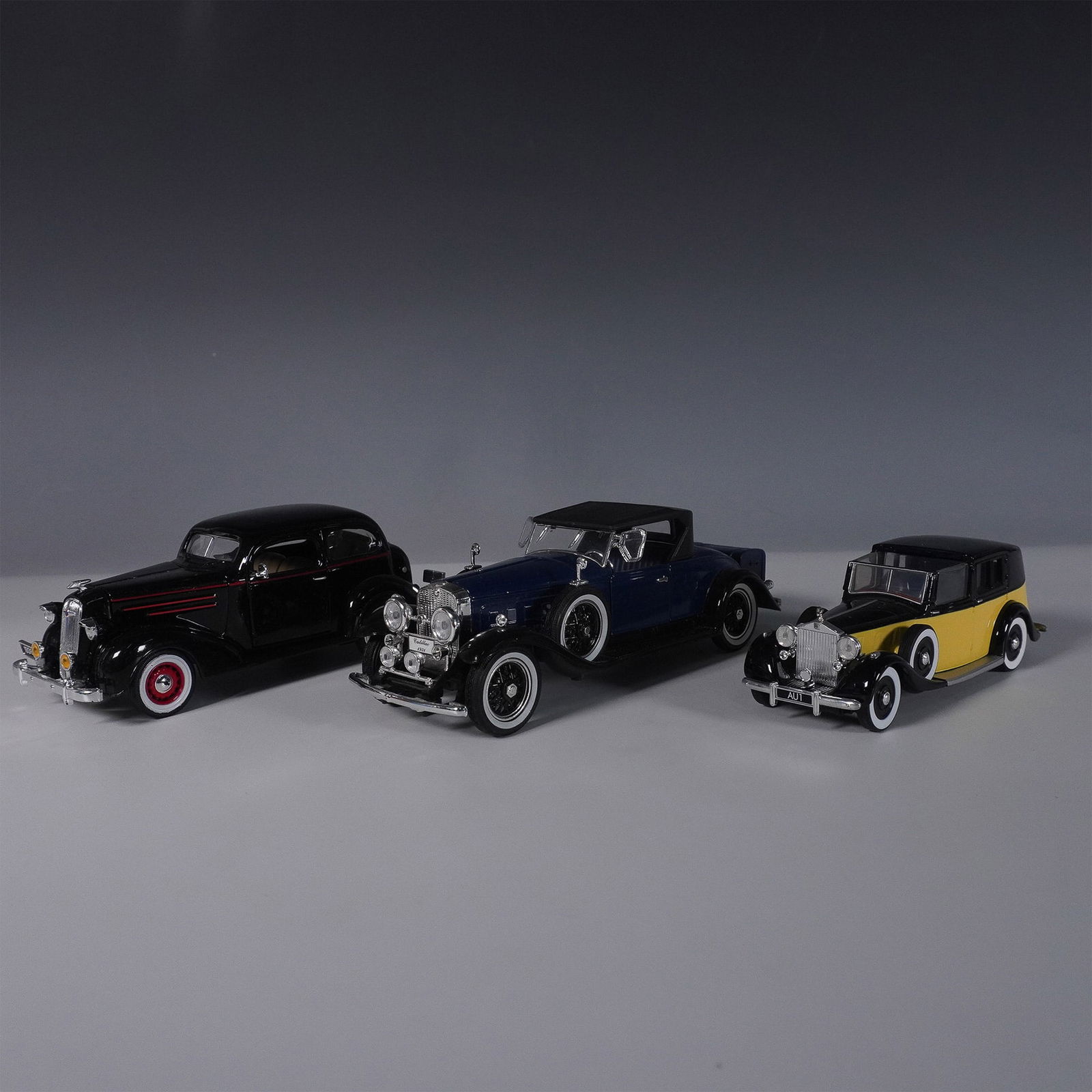 3pc Corgi & Classic Car Model Set Rolls Royce Cadillac (1 of 3)