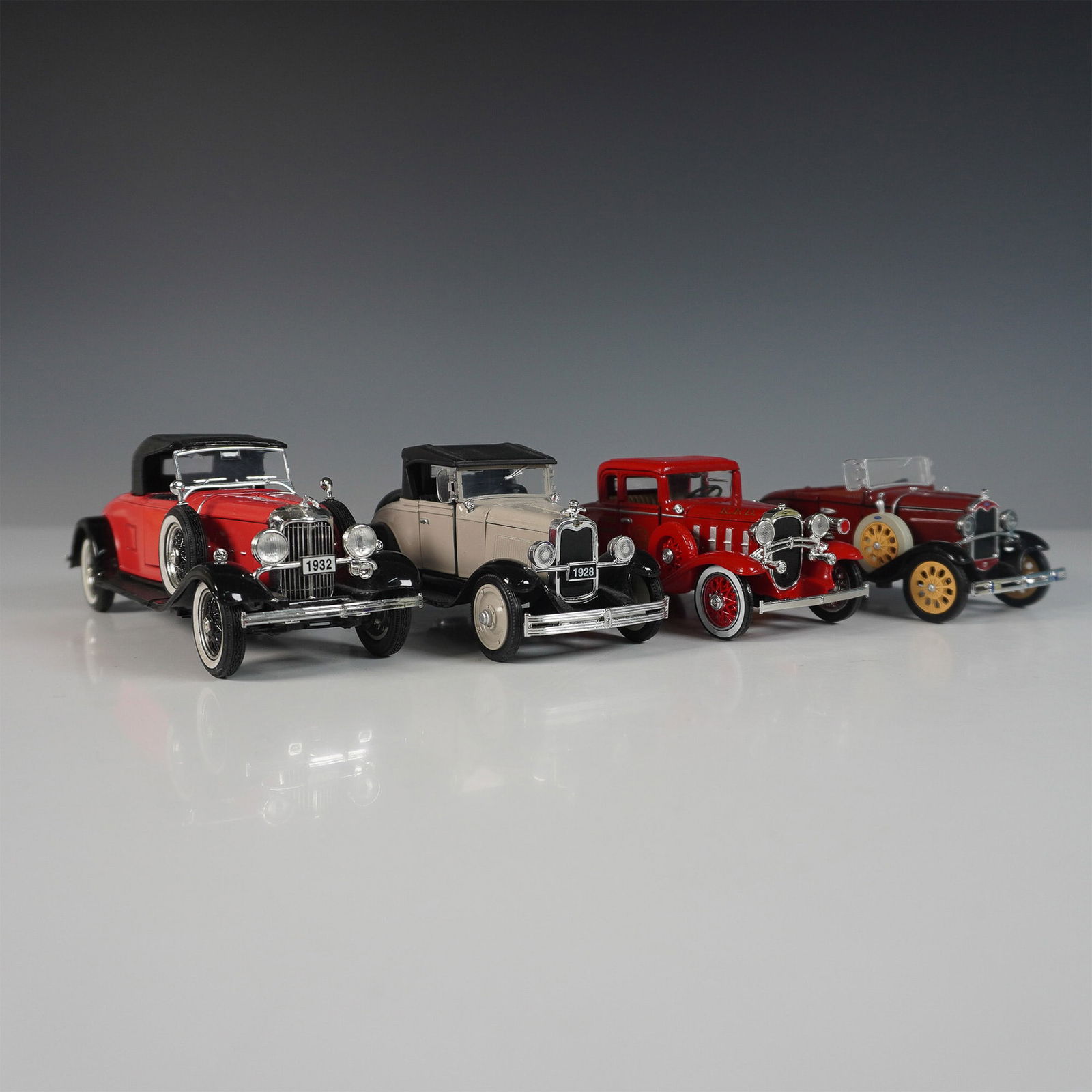 4pc Diecast Vintage Car Model Set (1 of 4)