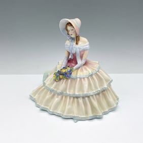 Royal Doulton Bone China Figurine, Daydreams HN1731