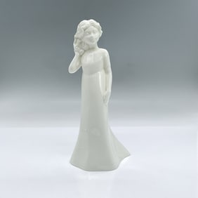 Royal Worcester Figurine, Pretty As A Picture