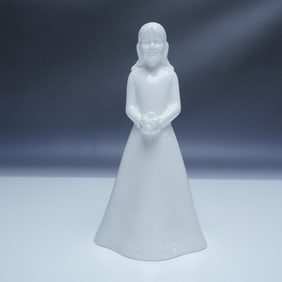 Coalport Moments Figurine, The Bridesmaid