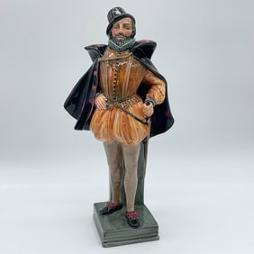 Royal Doulton Porcelain Figurine, Sir Walter Raleigh HN2015