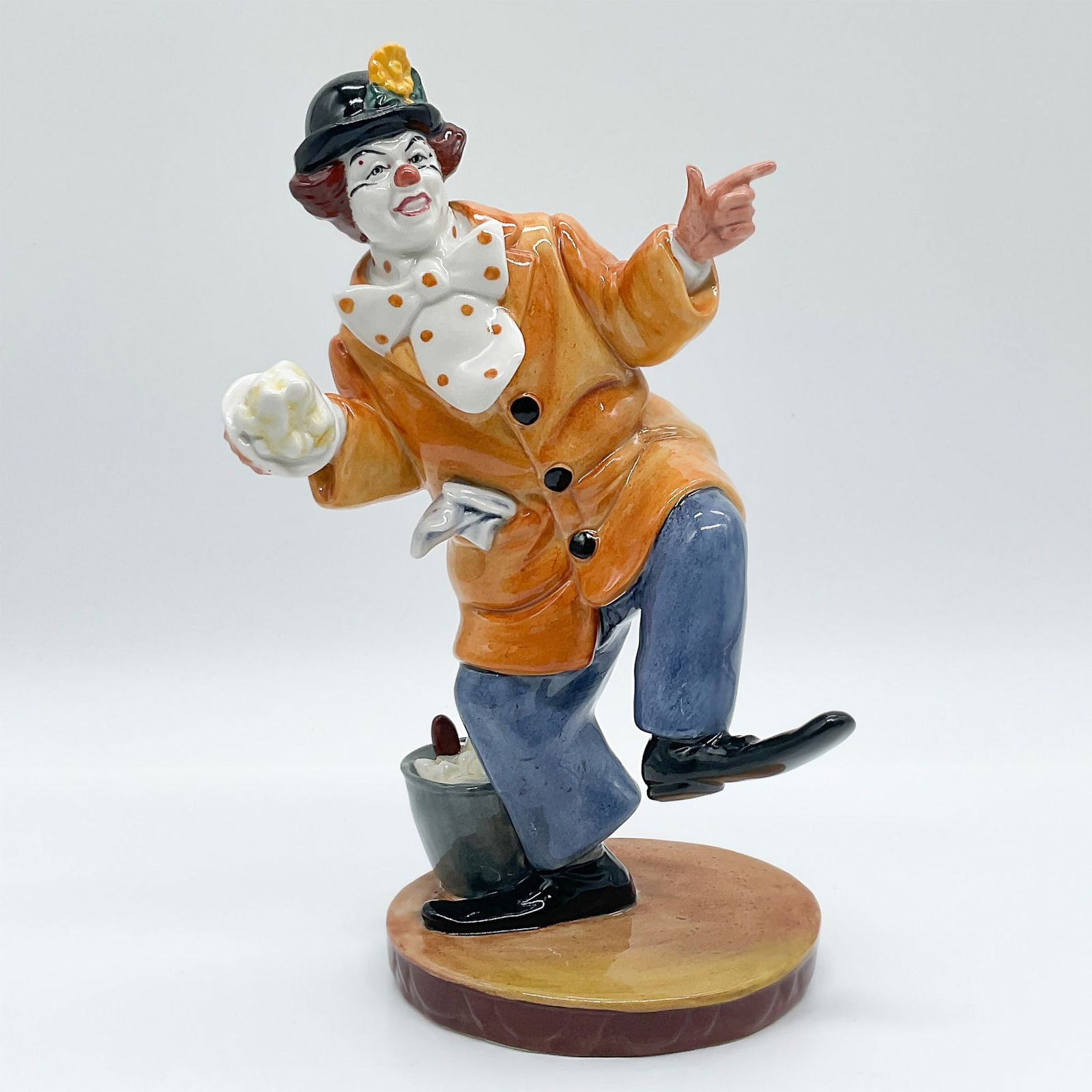 Royal Doulton Porcelain Figurine, The Clown HN2890 (1 of 3)