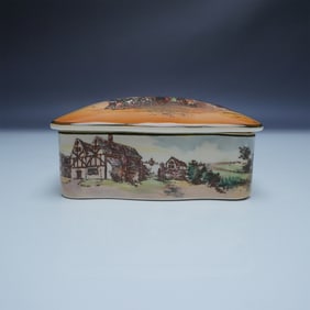 Royal Doulton Seriesware Box, Old English Coaching Scenes