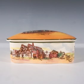 Royal Doulton Old English Coaching Scenes Box, D6393